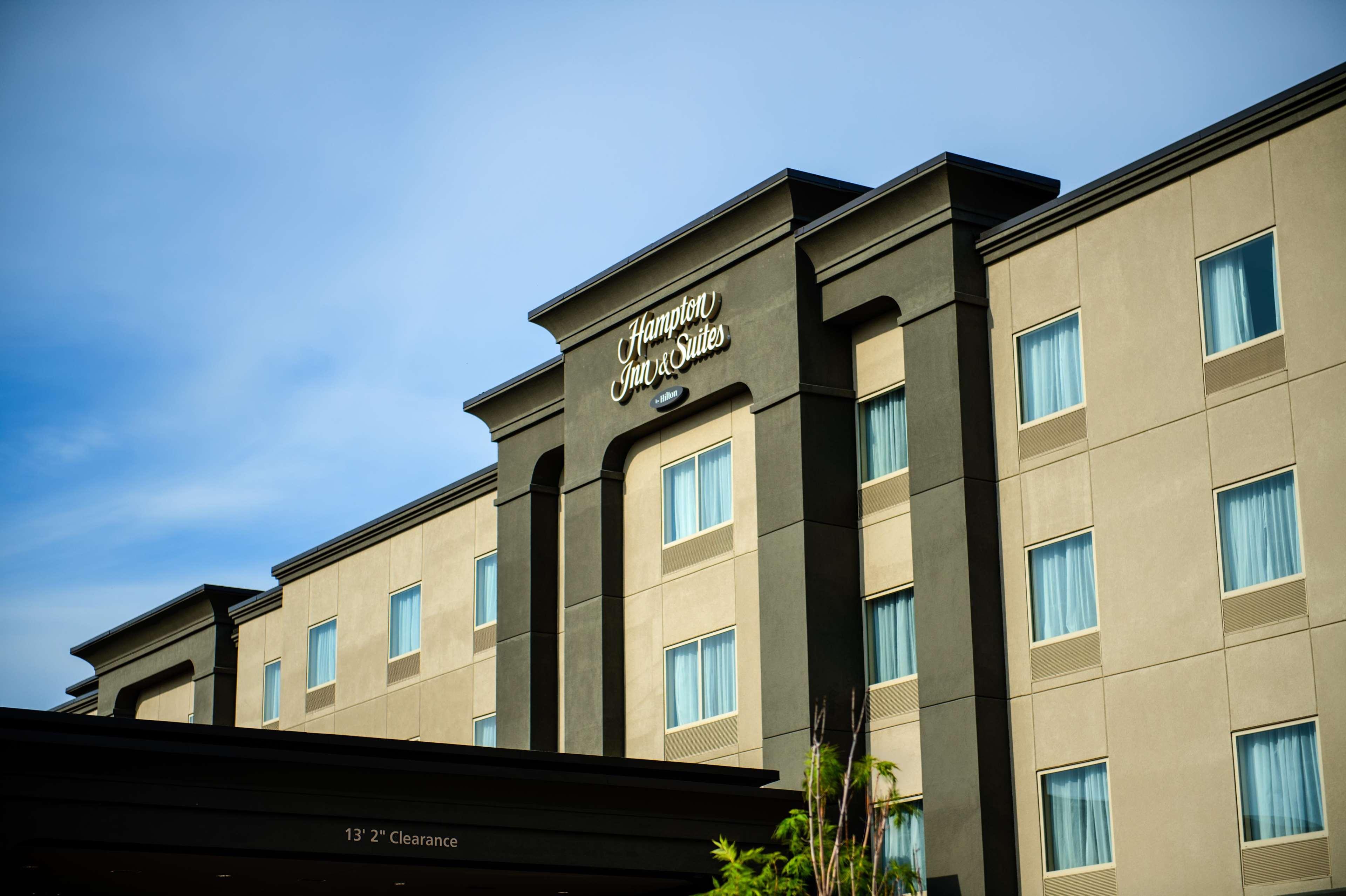 Hampton Inn & Suites East Gate Regina Ngoại thất bức ảnh