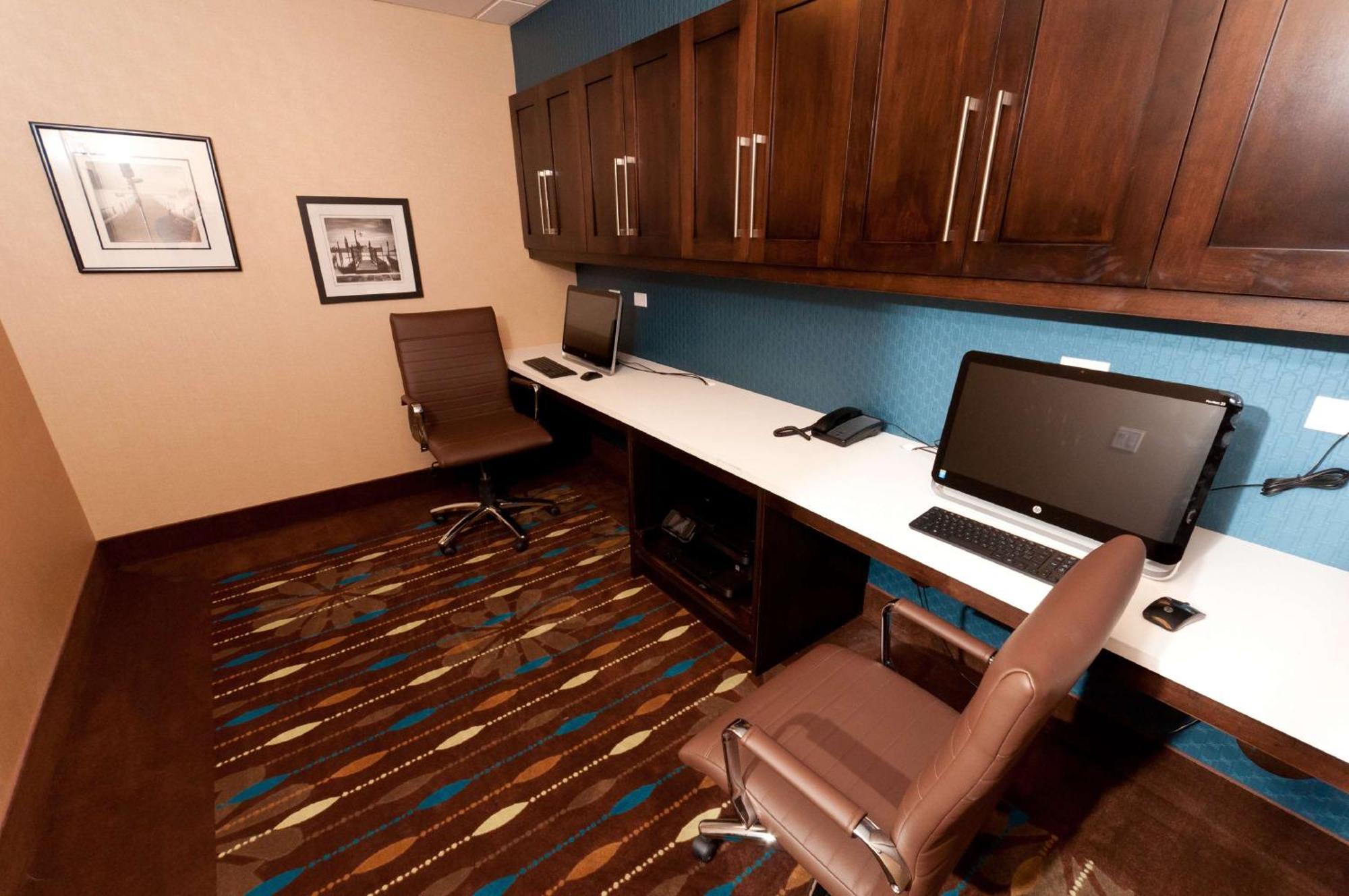 Hampton Inn & Suites East Gate Regina Ngoại thất bức ảnh